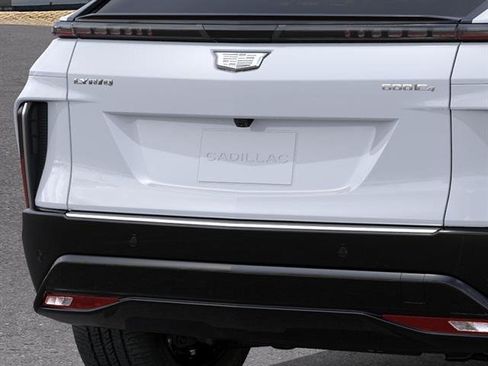 New 2026 Cadillac Lyriq Luxury w/ LPO, Floor Liner Package AWD/4WD image 14