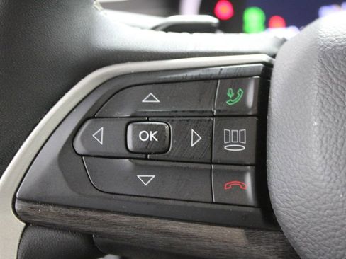 Used 2023 Jeep Grand Cherokee L Limited w/ Luxury Tech Group II AWD/4WD image 45