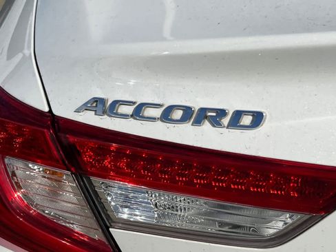 Used 2019 Honda Accord EX image 7