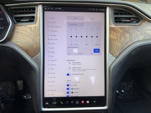 Used 2019 Tesla Model S Long Range AWD/4WD image 8
