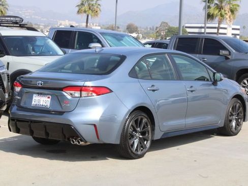 Used 2025 Toyota Corolla SE w/ SE Premium Package image 21