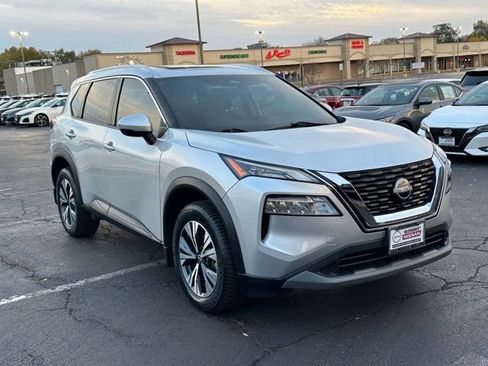 Certified 2022 Nissan Rogue SV w/ SV Premium Package image 3