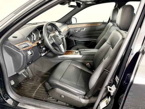 Used 2014 Mercedes-Benz E 350 Sedan image 32