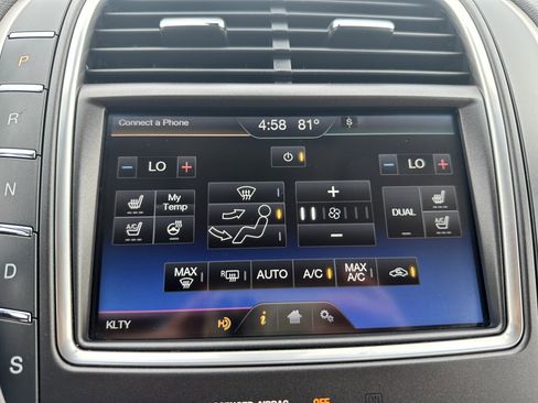 Used 2016 Lincoln MKX Reserve w/ Luxury Package FWD image 22