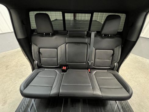 Used 2020 Chevrolet Silverado 1500 RST w/ All-Star Edition image 33