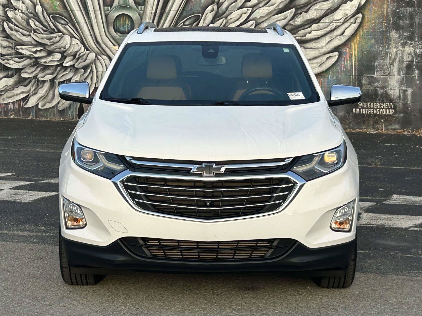 Used 2020 Chevrolet Equinox Premier FWD image 2