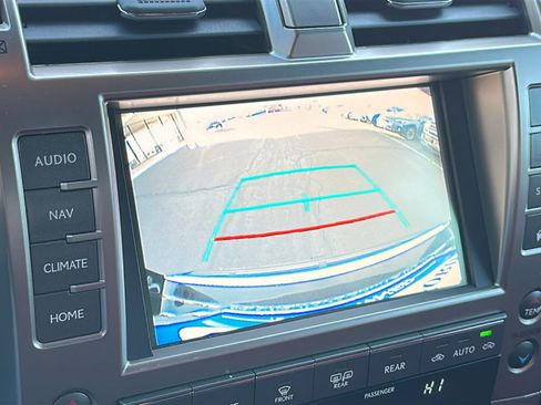 Used 2021 Lexus GX 460 Premium w/ Premium Package image 16