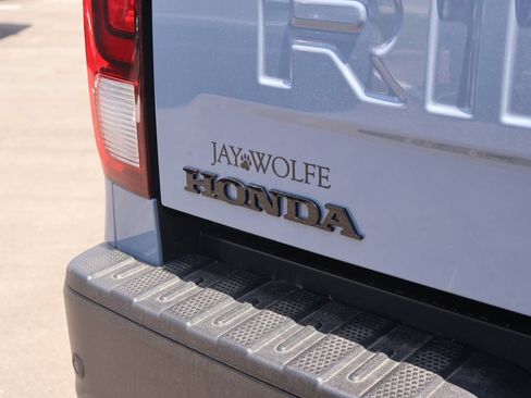 New 2026 Honda Ridgeline Black Edition image 8