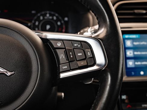 Used 2020 Jaguar F-PACE S image 27