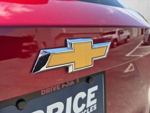 Used 2023 Chevrolet Blazer LT FWD image 28