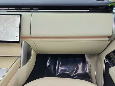 Used 2024 Land Rover Range Rover SE AWD/4WD image 35