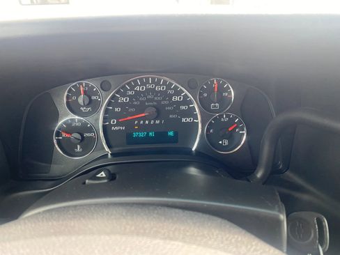 Used 2014 Chevrolet Express 3500 Extended RWD image 11