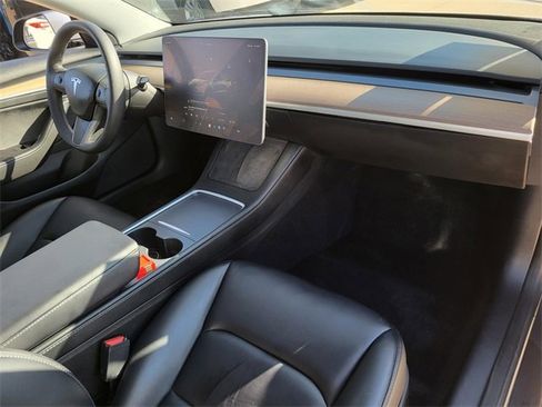 Used 2023 Tesla Model 3 Standard Range image 7