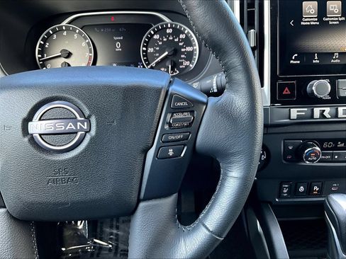 Used 2025 Nissan Frontier SV w/ SV Convenience Package AWD/4WD image 16