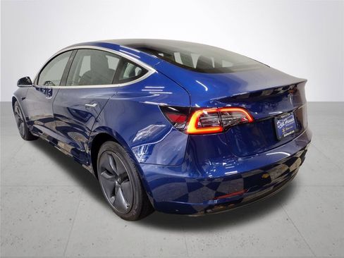 Used 2019 Tesla Model 3 image 9
