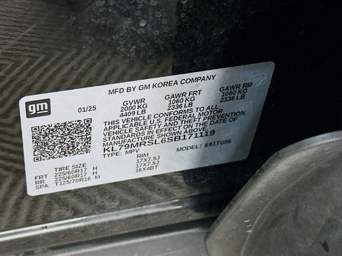 Used 2025 Chevrolet TrailBlazer LT AWD/4WD image 12