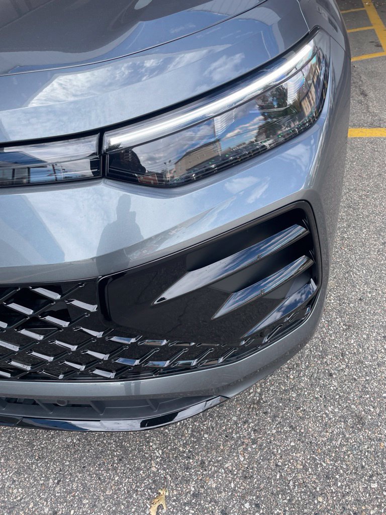 New 2026 Volkswagen Tiguan SE R-Line AWD/4WD image 2