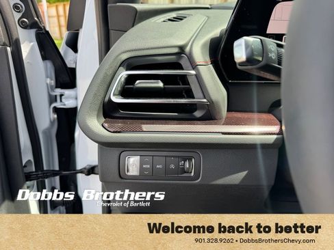 New 2026 Chevrolet Traverse RS AWD/4WD image 14