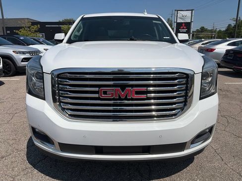 Used 2017 GMC Yukon SLT w/ Premium Edition AWD/4WD image 2