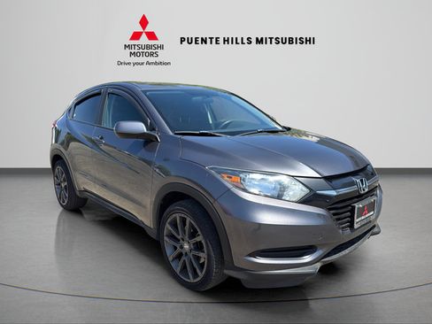 Used 2016 Honda HR-V LX image 3