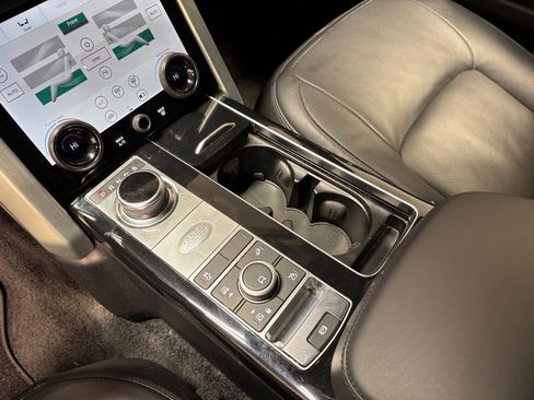 Used 2022 Land Rover Range Rover Westminster Edition image 13