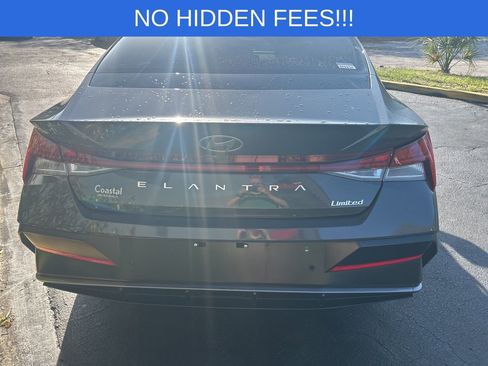 Used 2024 Hyundai Elantra Limited image 7