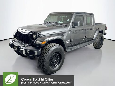 Used 2021 Jeep Gladiator Overland image 5
