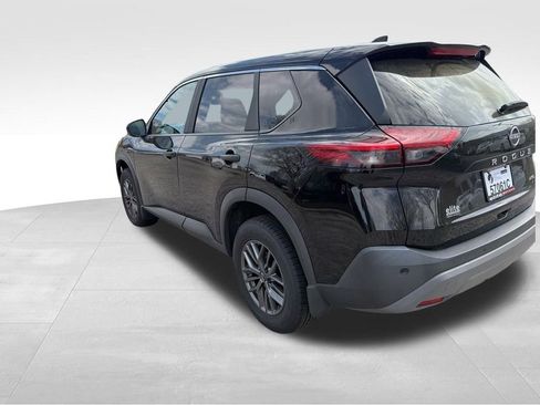 Used 2023 Nissan Rogue S image 3