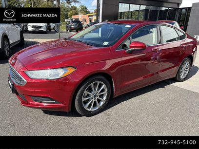 Used 2017 Ford Fusion SE w/ Fusion SE Technology Package
