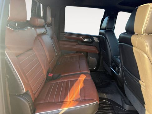 Used 2024 GMC Sierra 2500 Denali Ultimate image 13