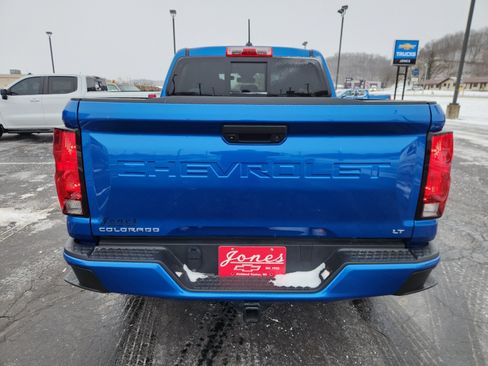 Used 2023 Chevrolet Colorado LT w/ LT Convenience Package II AWD/4WD image 4