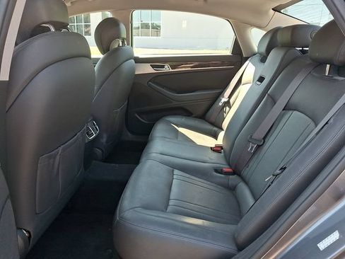 Used 2016 Hyundai Genesis 3.8 AWD/4WD image 11