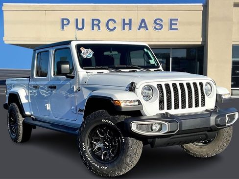 Used 2022 Jeep Gladiator Sport image 1