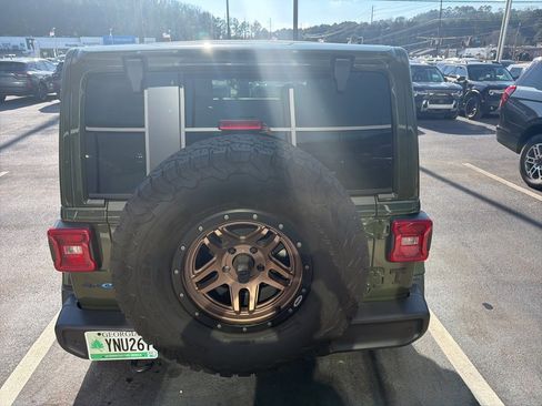 Used 2021 Jeep Wrangler Unlimited Sahara w/ Cold Weather Group image 6