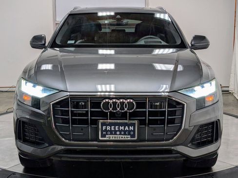 Used 2019 Audi Q8 Prestige w/ Luxury Package image 3