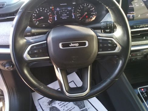 Used 2022 Jeep Compass Latitude image 14