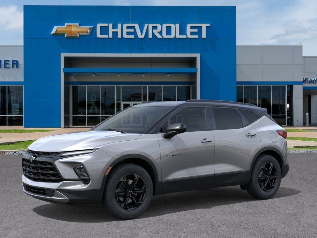 New 2026 Chevrolet Blazer LT w/ Convenience Package FWD image 2