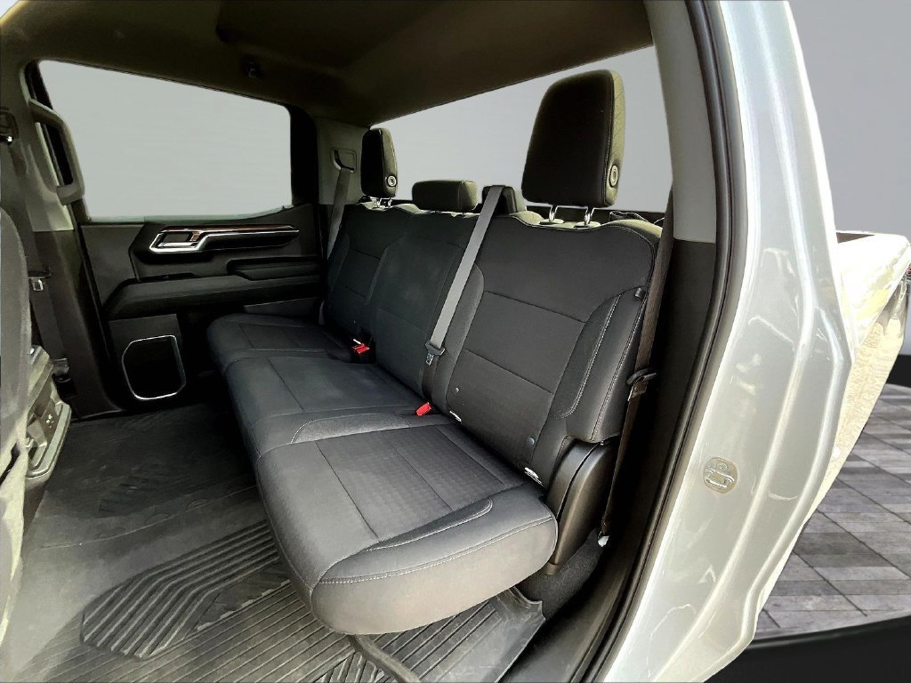 Used 2023 Chevrolet Silverado 1500 LT AWD/4WD image 25