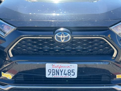 Used 2021 Toyota RAV4 SE AWD/4WD image 12