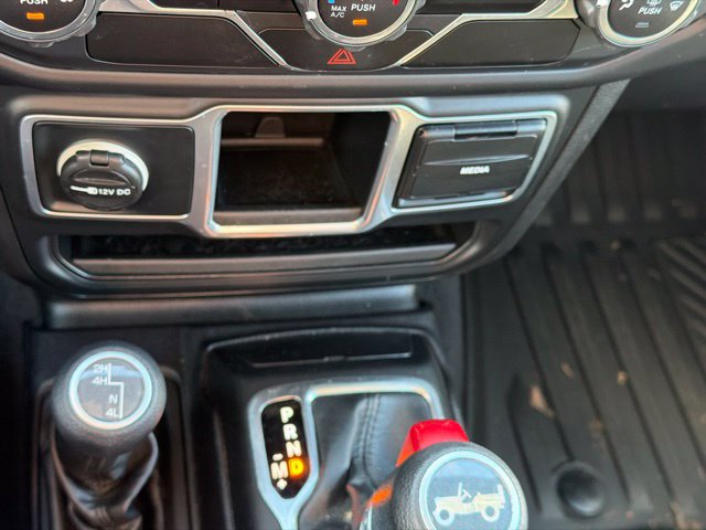 Used 2018 Jeep Wrangler Sport AWD/4WD image 19