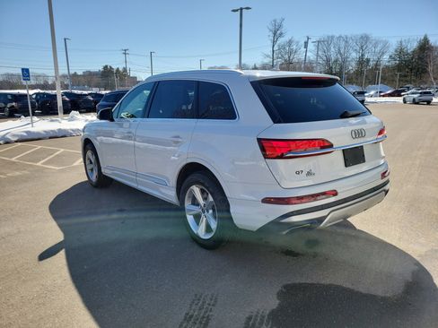 Used 2025 Audi Q7 2.0T Premium w/ Convenience Package image 5
