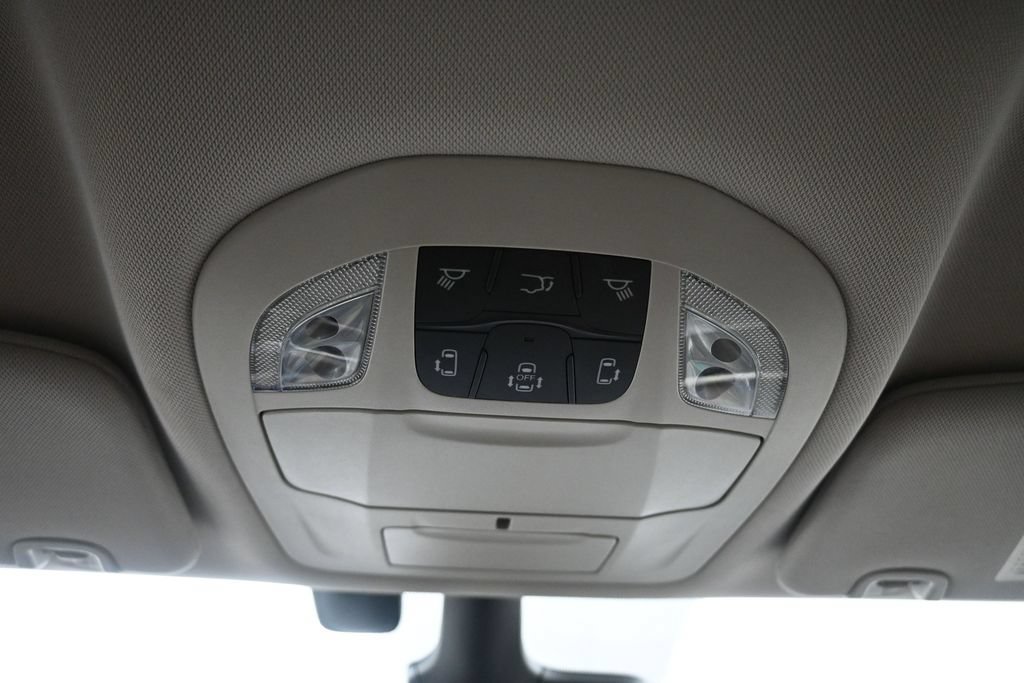 Used 2020 Chrysler Pacifica Touring-L Plus FWD image 18