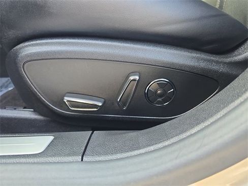 Used 2019 Lincoln MKZ Reserve image 18