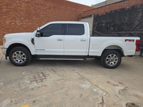 Used 2021 Ford F250 Lariat w/ Lariat Ultimate Package image 4