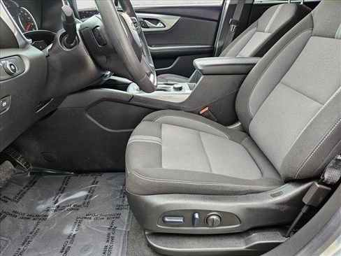 Used 2025 Chevrolet Blazer LT FWD image 15