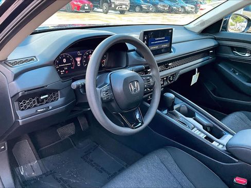 Used 2026 Honda Accord SE image 8