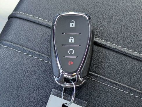Used 2025 Chevrolet Blazer LT FWD image 28