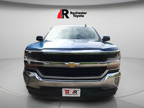 Used 2018 Chevrolet Silverado 1500 LT w/ All Star Edition AWD/4WD image 2