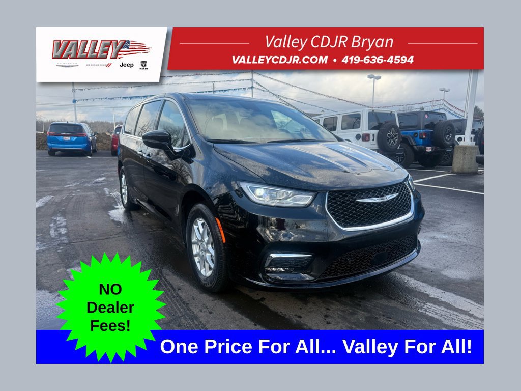 New 2026 Chrysler Pacifica Select FWD image 1
