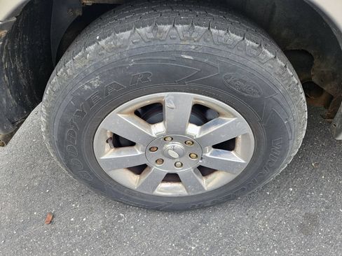 Used 2008 Ford Expedition XLT AWD/4WD image 24